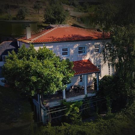 カストロ・ダイレ Vila Nazare Bed & Breakfast エクステリア 写真