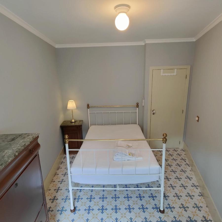カストロ・ダイレ Vila Nazare Bed & Breakfast エクステリア 写真