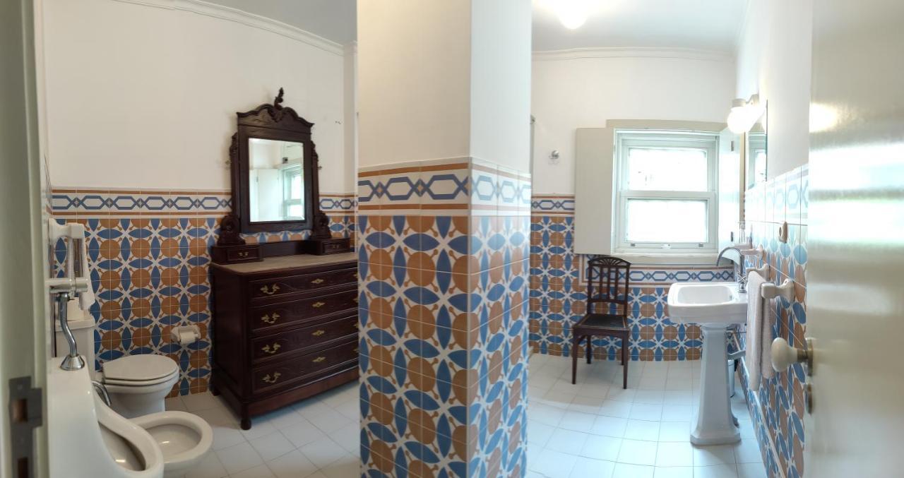 カストロ・ダイレ Vila Nazare Bed & Breakfast エクステリア 写真